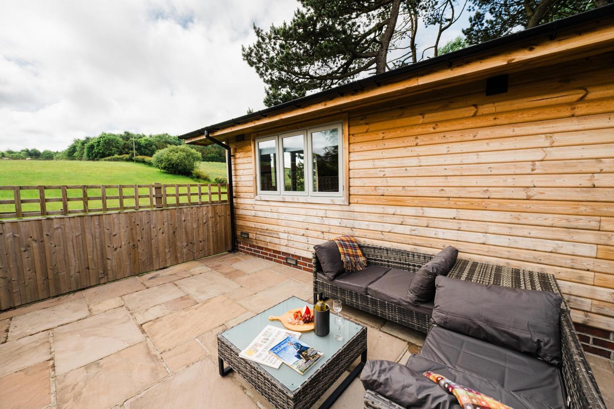Low Moor Lodge Scarborough Exterior foto
