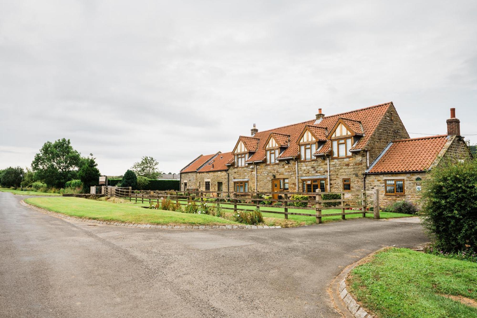 Low Moor Lodge Scarborough Exterior foto